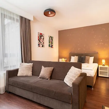 Gozsdu Court 3*