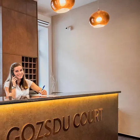 Gozsdu Court בודפשט