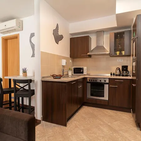 Gozsdu Court 3*