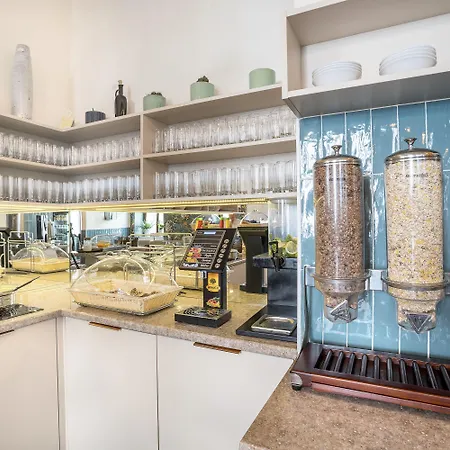 Gozsdu Court Szálloda 3*