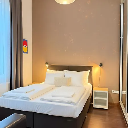 Gozsdu Court 3*