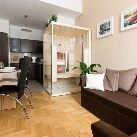 Gozsdu Court Hotel 3*