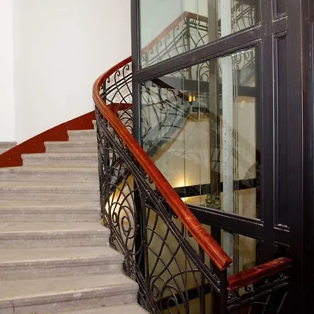 Gozsdu Court Budapest